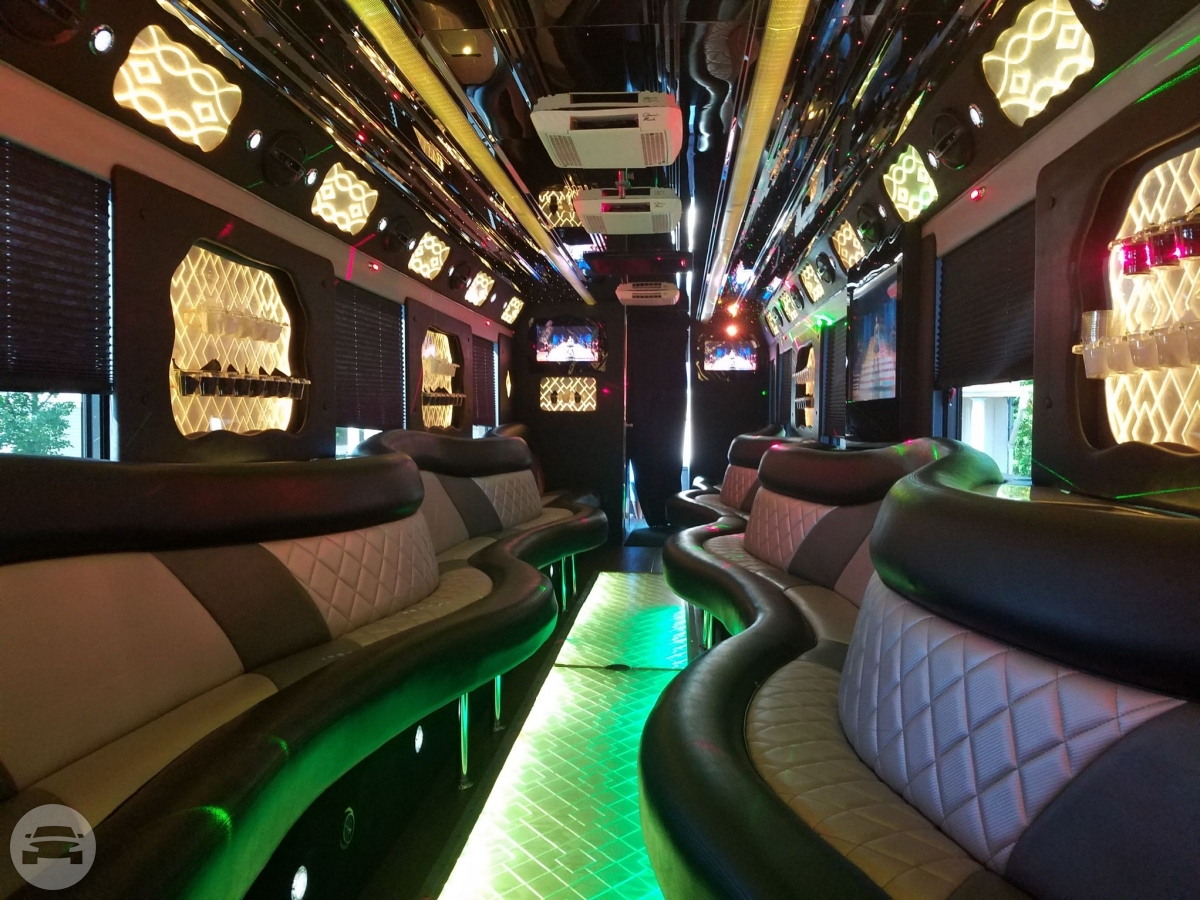40 Passenger Party Bus Limo
Party Limo Bus /
New York, NY

 / Hourly $225.00
