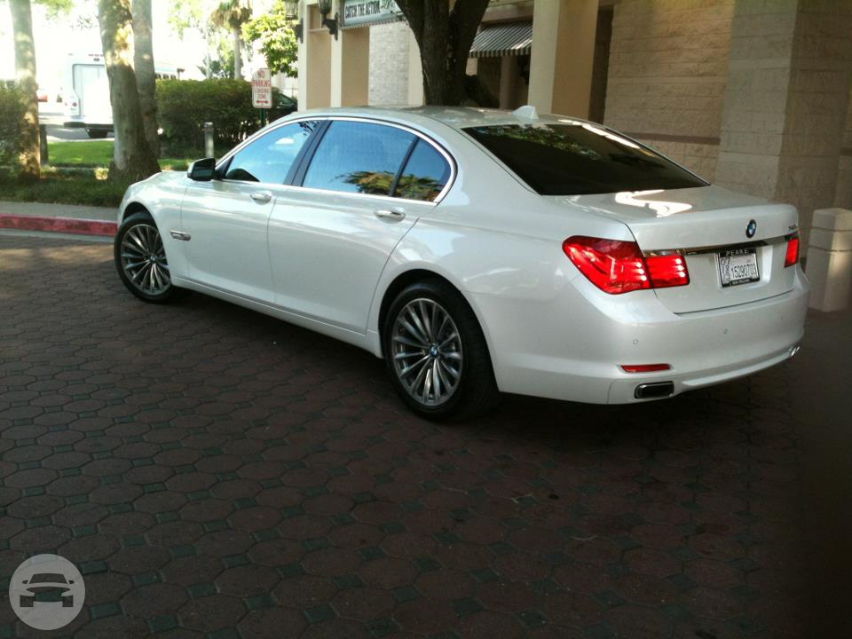 BMW 7 SERIES
Sedan /
New Orleans, LA

 / Hourly $0.00
