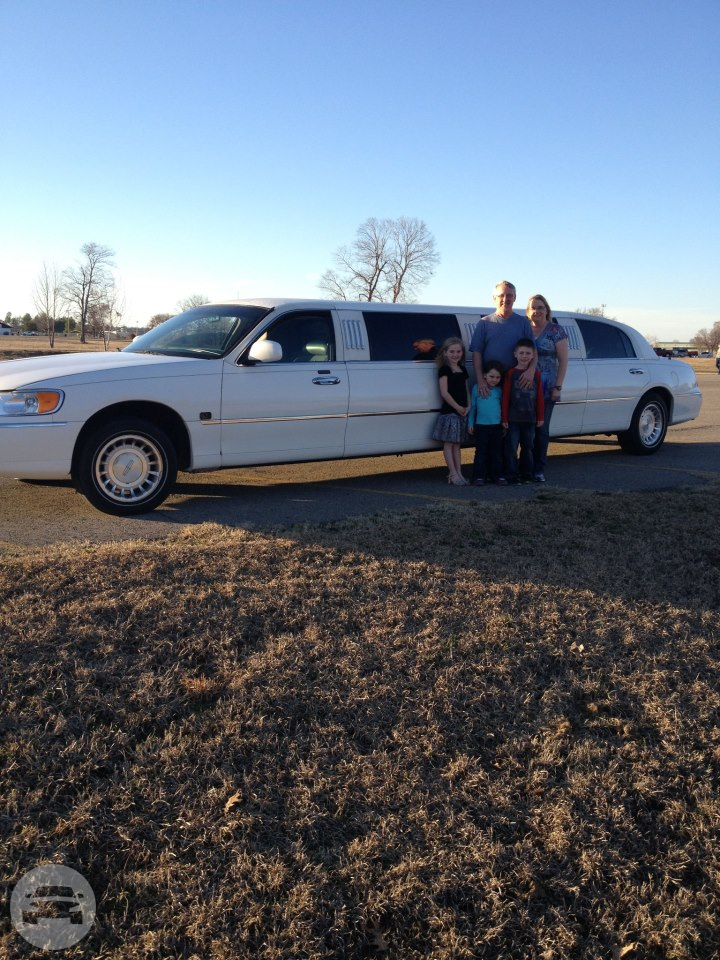 Lincoln Stretch Limousine
Limo /
Fayetteville, AR

 / Hourly $0.00
