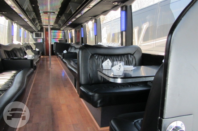 Prevost Lounge Party Bus 55 Passenger
Party Limo Bus /
New York, NY

 / Hourly $0.00
