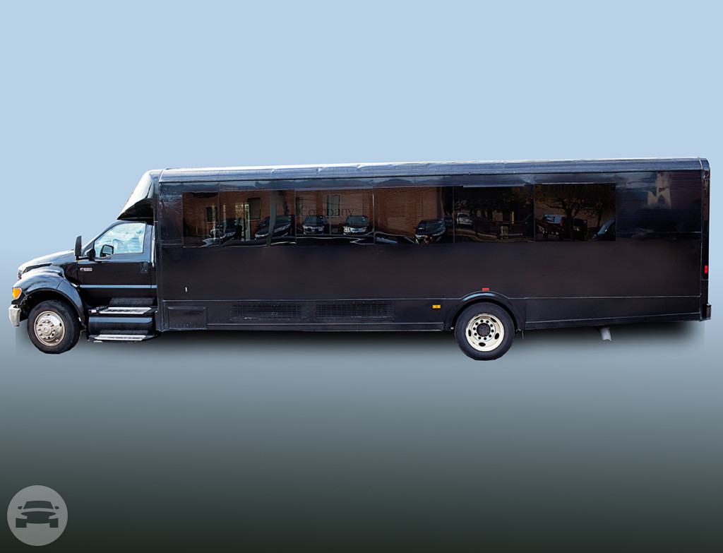 35 passenger Ford 
Coach Bus /
Chicago, IL

 / Hourly $0.00
