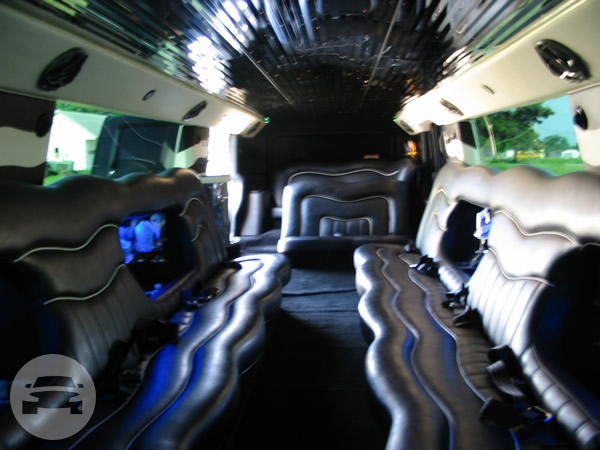 Black H2 Hummer Limousine
Hummer /
Kansas City, MO

 / Hourly $0.00
