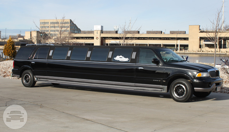 16 passenger SUV limousine
Limo /
Green Bay, WI

 / Hourly $0.00
