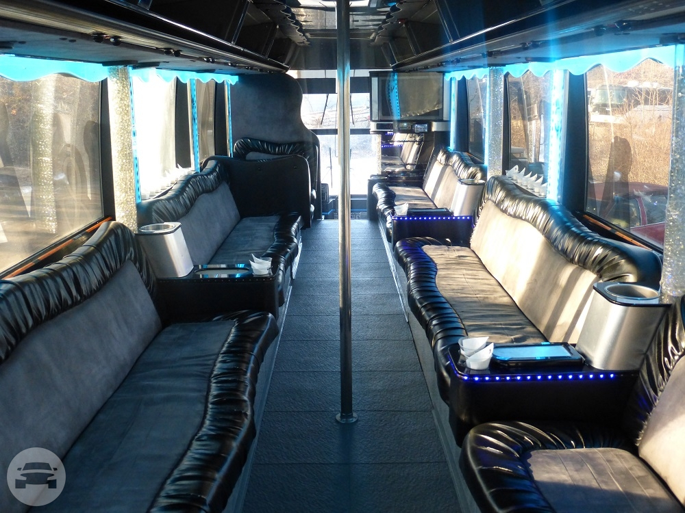 Prevost Luxury Lounge Party Bus 35 Passenger
Party Limo Bus /
New York, NY

 / Hourly $0.00
