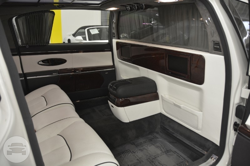 Maybach 62 Extended Wheelbase Limited Edition
Limo /
New York, NY

 / Hourly $0.00
