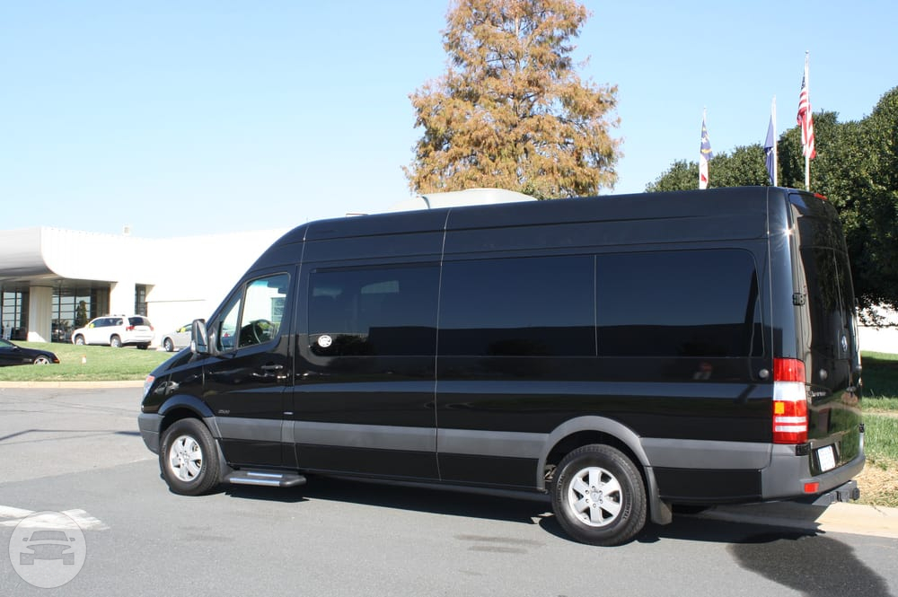 Mercedes Benz 14 Passenger Shuttle Style Sprinter Van
Van /
Los Angeles, CA

 / Hourly $0.00
