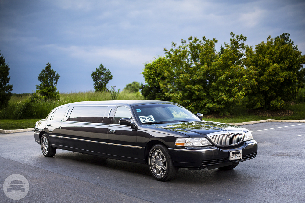 8 passenger Lincoln Towncar
Limo /
Chicago, IL

 / Hourly $0.00
