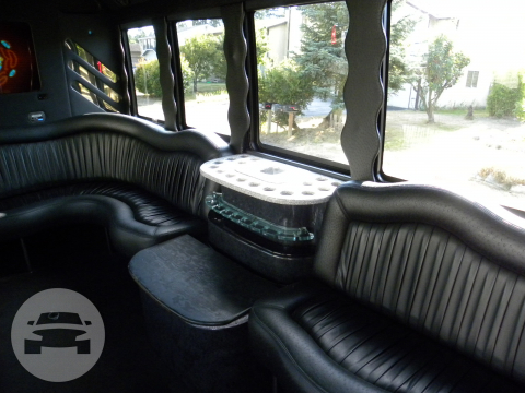 White Mini Limousine Coach
Party Limo Bus /
Seattle, WA

 / Hourly $0.00
