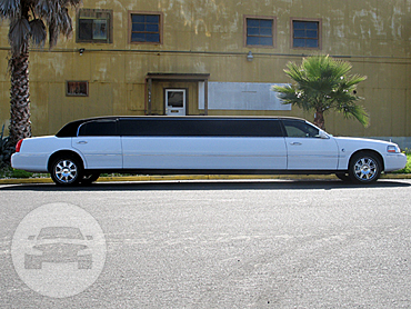 10 Passenger Lincoln Town Car -White
Limo /
San Francisco, CA

 / Hourly $0.00
