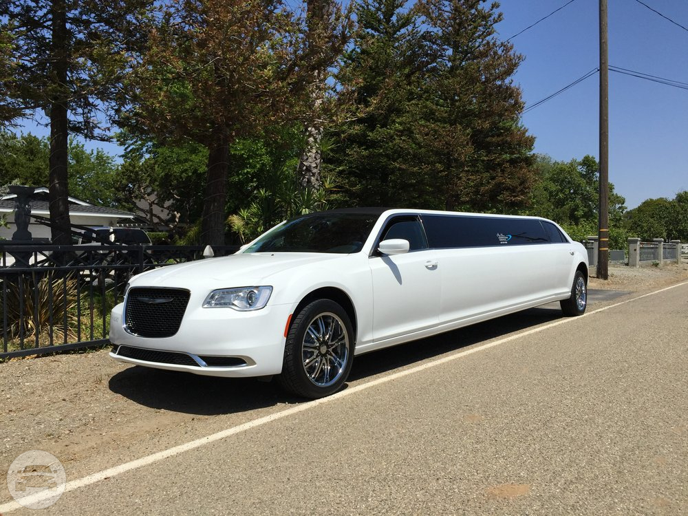 2015 White Chrysler 300 Limousine
Limo /
San Francisco, CA

 / Hourly $0.00
