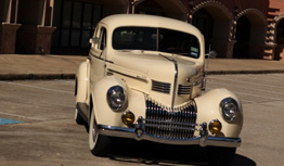 1939 CHRYSLER IMPERIAL
Sedan /
Houston, TX

 / Hourly $0.00
