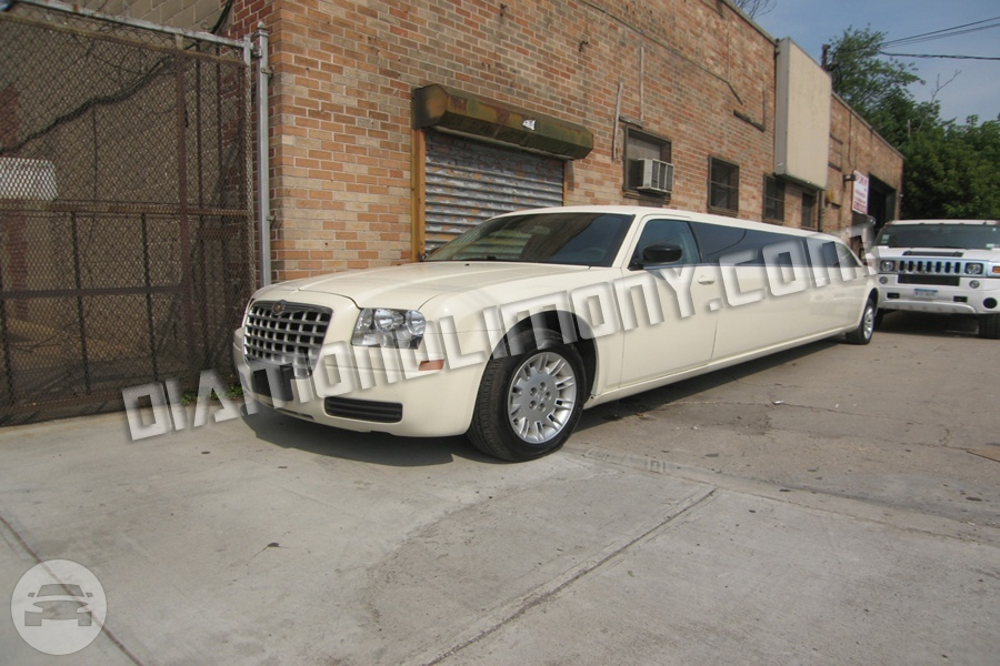 Chrysler 300 VIP Edition
Limo /
New York, NY

 / Hourly $100.00
