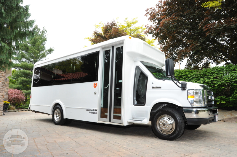 16 passenger Luxury Party Bus
Party Limo Bus /
Cleveland, OH

 / Hourly $90.00
