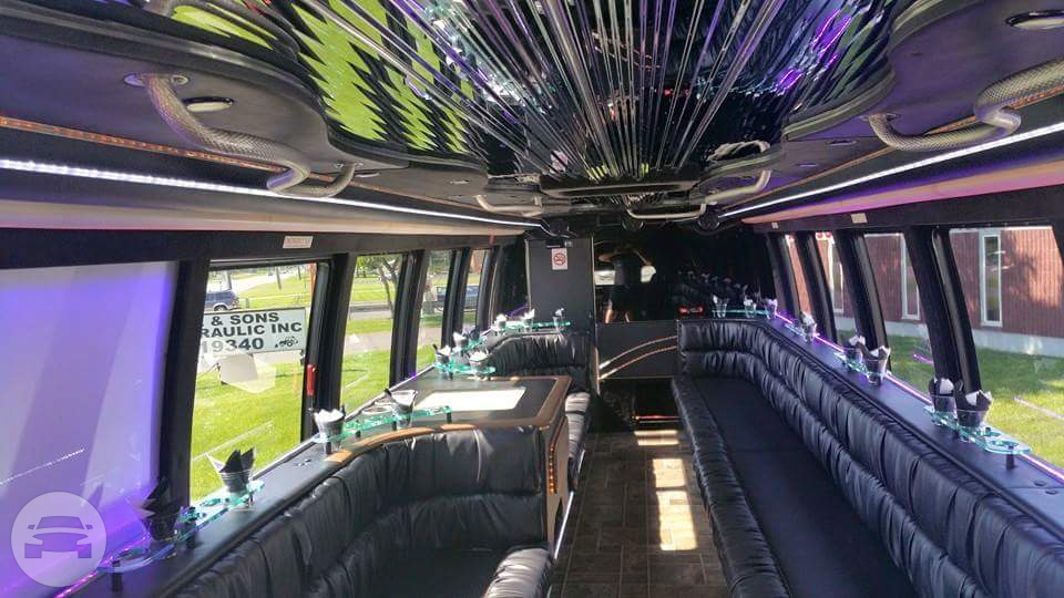 C6 Coach Bus
Coach Bus /
Detroit, MI

 / Hourly $0.00
