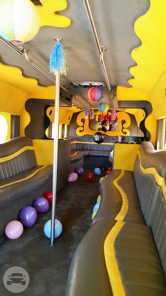 Yellow Submarine Bus
Party Limo Bus /
Kansas City, MO

 / Hourly $0.00
