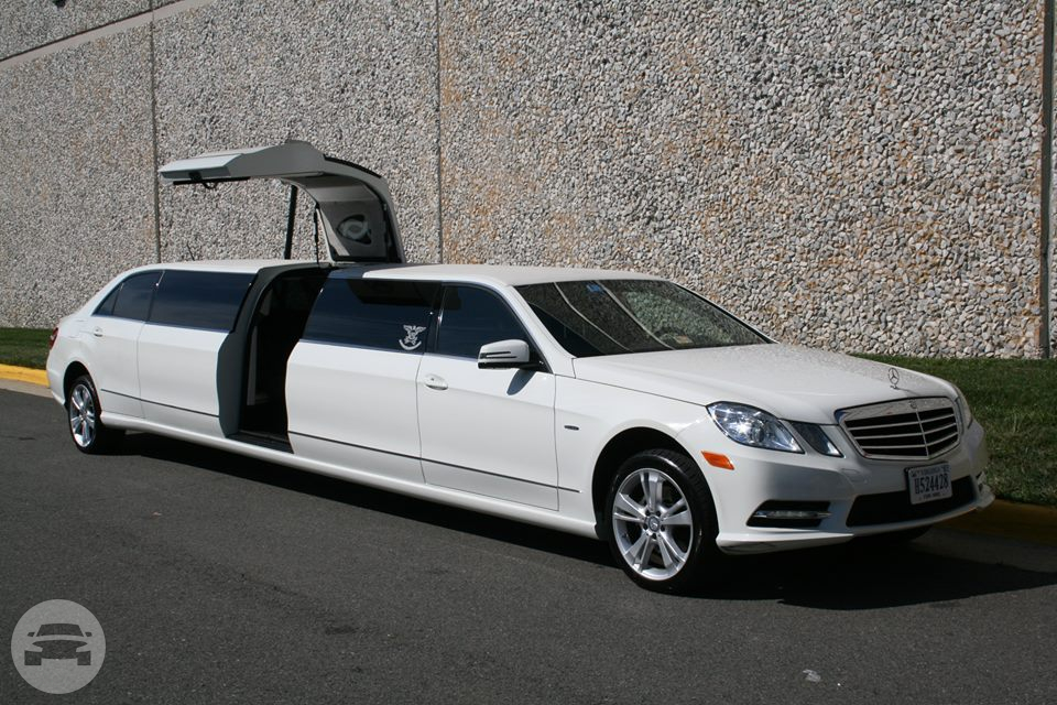 Mercedes Benz (All White) Limousine
Limo /
Washington, DC

 / Hourly $0.00
