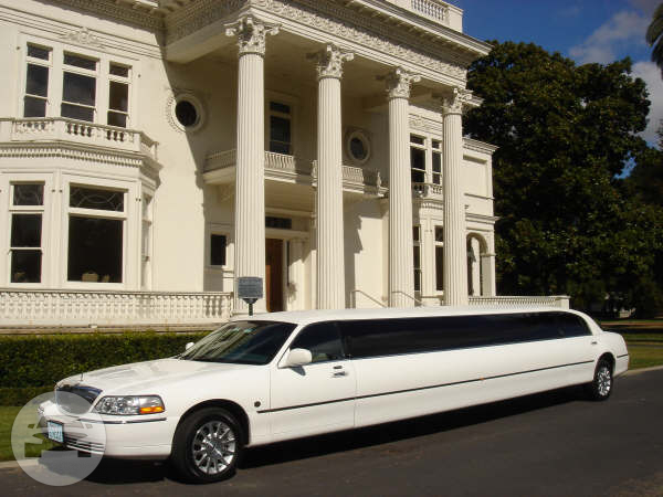 6 - 14 Passenger White Lincoln Limousine
Limo /
Jersey City, NJ

 / Hourly $0.00
