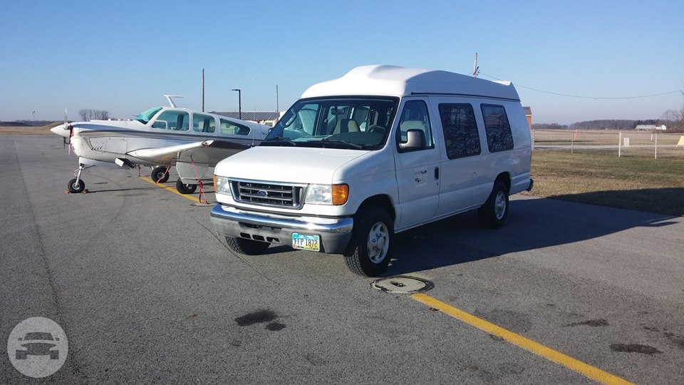 10 Passenger Ford Van
Van /
Columbus, OH

 / Hourly $0.00
