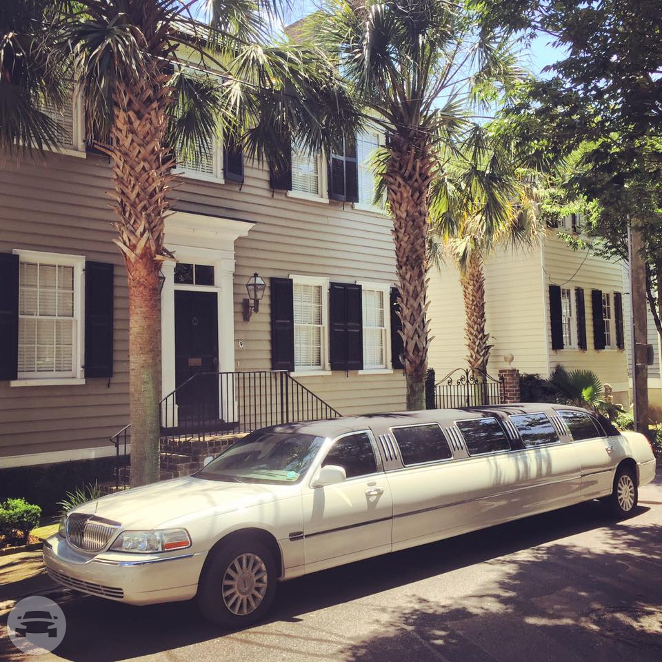 Lincoln Town Car Stretch Limousine
Limo /
Charleston, SC

 / Hourly $0.00

