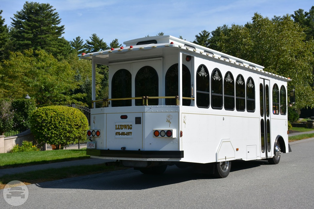 Trolley
Coach Bus /
Boston, MA

 / Hourly $0.00
