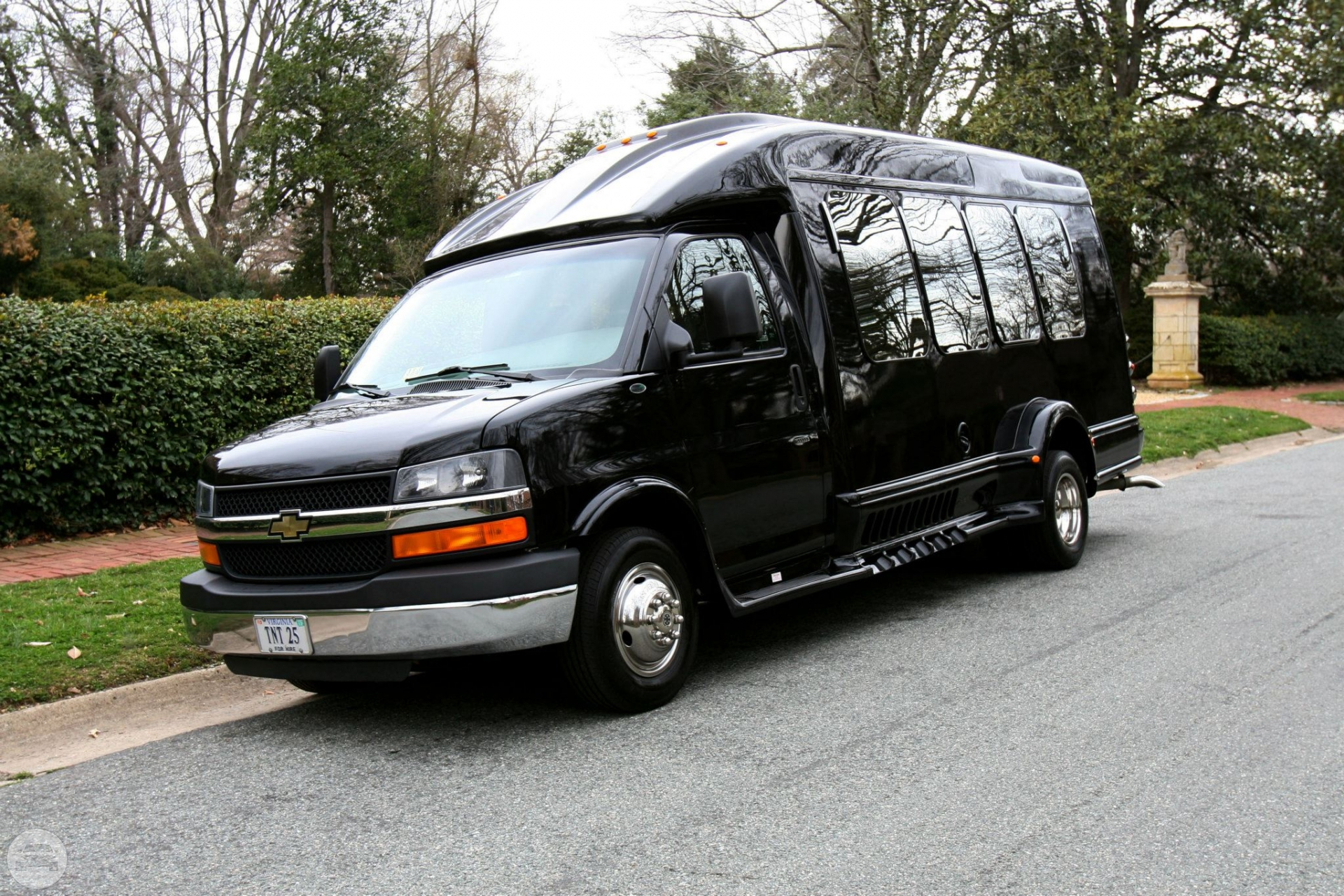 Lincoln Town Stretch limousine
Limo /
Richmond, VA

 / Hourly $0.00
