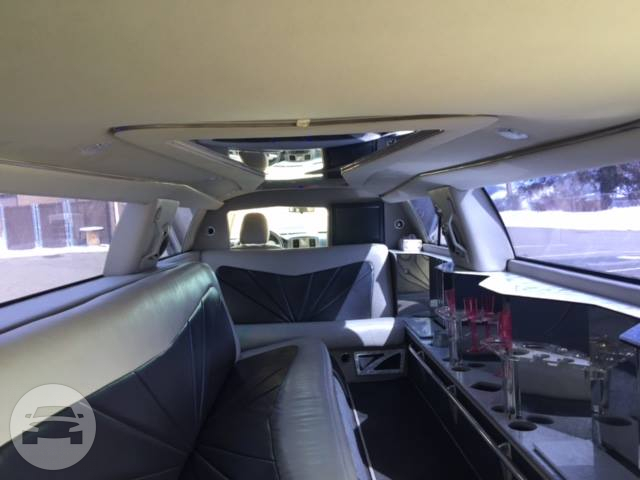 Chrysler 300S
Limo /
Springfield Township, NJ

 / Hourly $0.00
