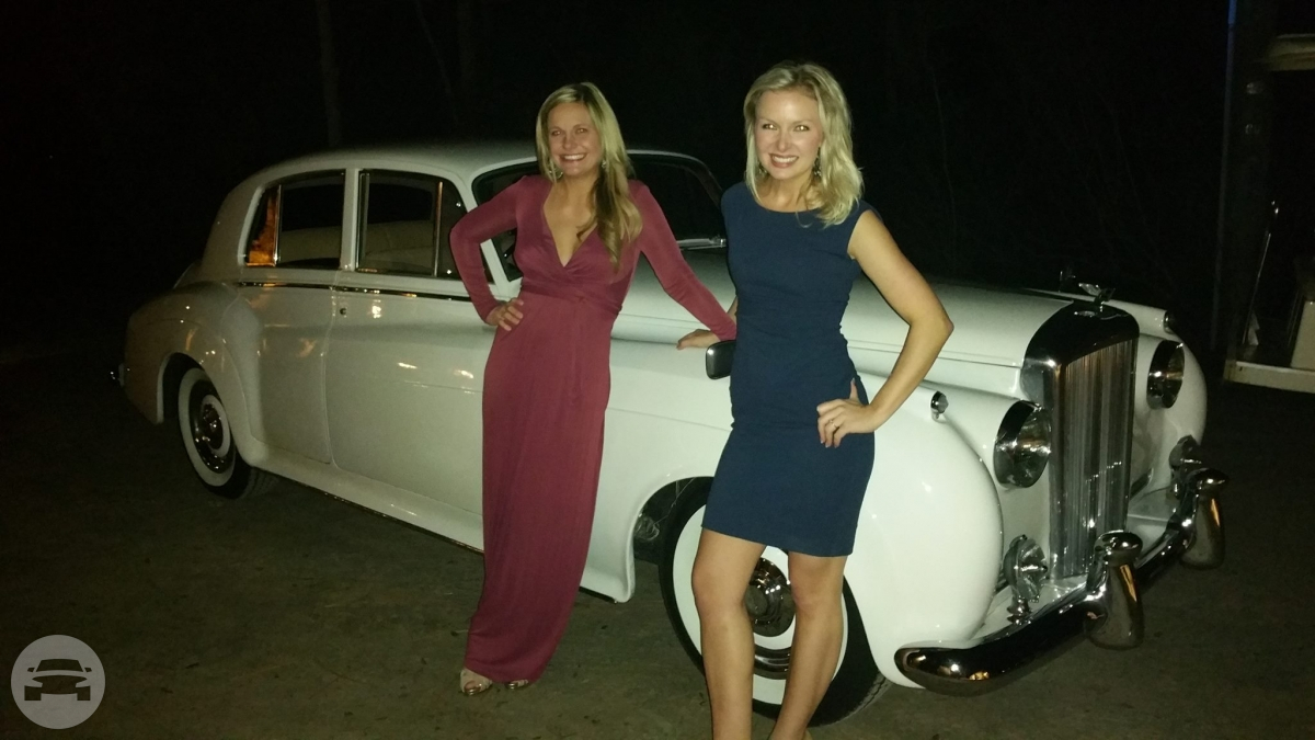 Vintage Luxury
Sedan /
Charleston, SC

 / Hourly $0.00
