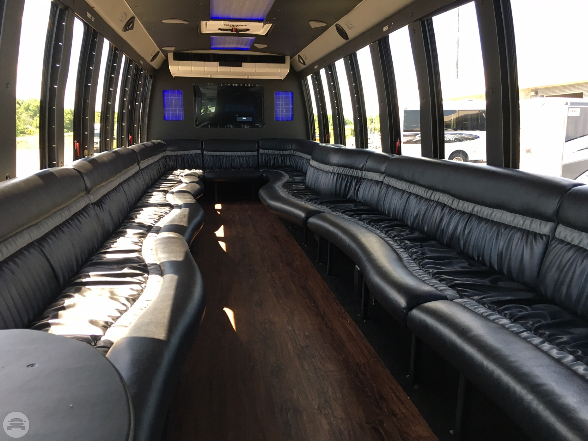 Level 3 Exotic Coach Limo Buses
Party Limo Bus /
Rochester, NY

 / Hourly $0.00

