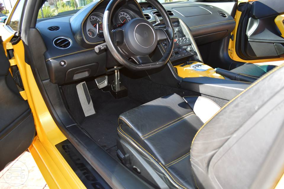 Lamborghini 
Sedan /
San Francisco, CA

 / Hourly $0.00
