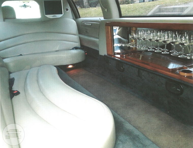 10 PASSENGER STRETCH LIMO
Limo /
Columbus, OH

 / Hourly $0.00
