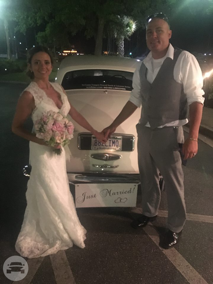 Vintage Luxury
Sedan /
Charleston, SC

 / Hourly $0.00
