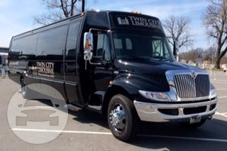 Limousine Bus
Party Limo Bus /
Little Rock, AR

 / Hourly (Other services) $220.00
