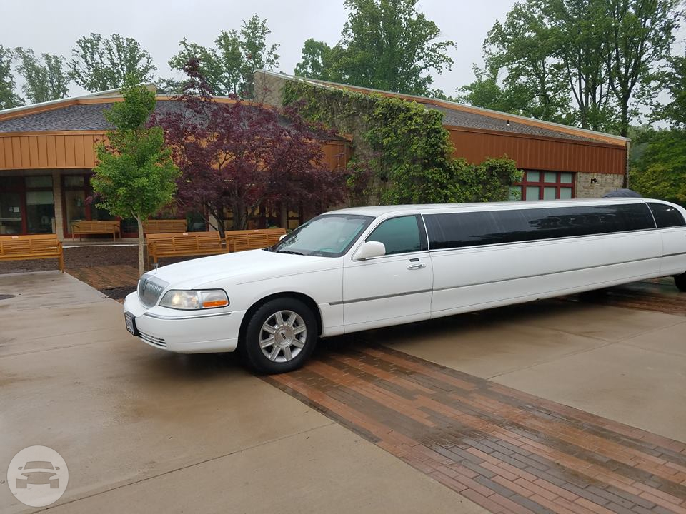14 Passenger Lincoln Stretch Limousine
Limo /
Washington, DC

 / Hourly $0.00
