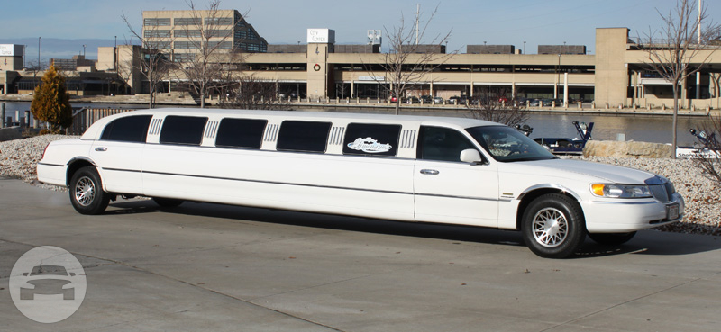 14 passenger limousine
Limo /
Green Bay, WI

 / Hourly $0.00

