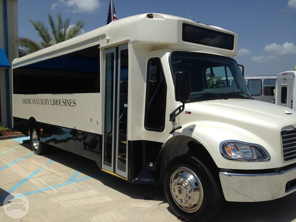 Minicoach (10-28 Passenger)
Coach Bus /
Metairie, LA

 / Hourly $0.00
