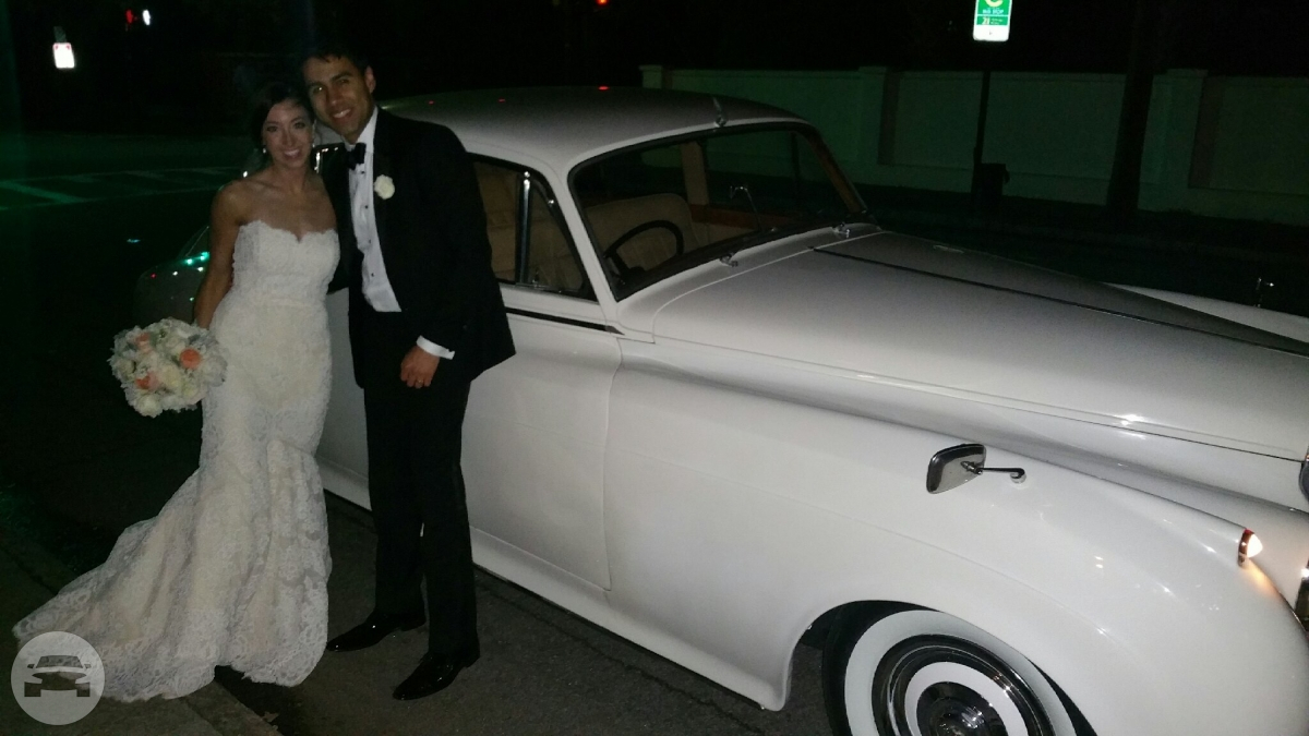 Vintage Luxury
Sedan /
Charleston, SC

 / Hourly $0.00
