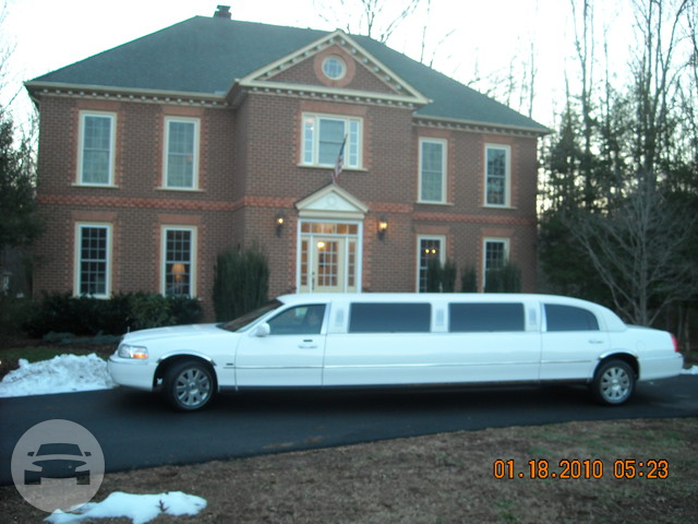 White Lincoln Town
Limo /
Richmond, VA

 / Hourly $0.00

