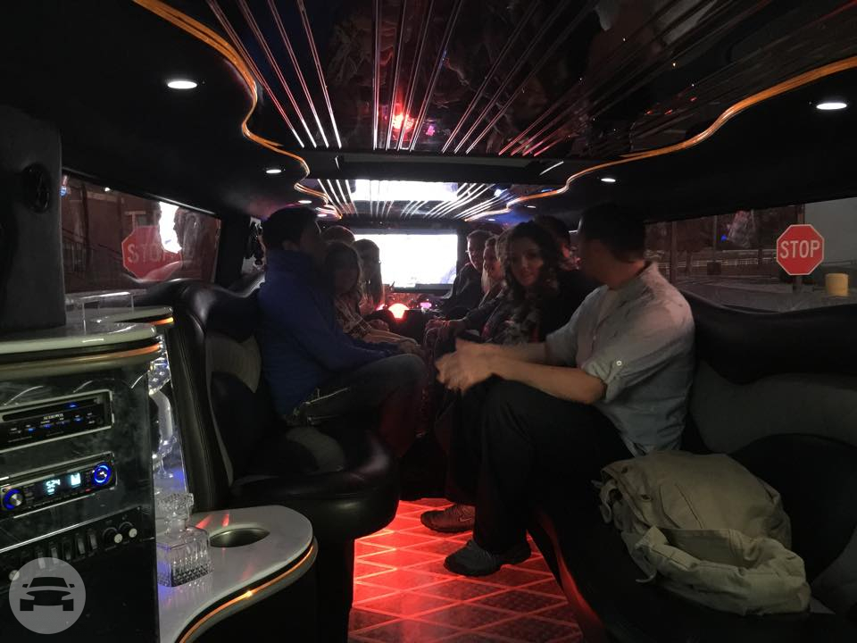 Hummer - Black
Hummer /
Fayetteville, AR

 / Hourly $0.00
