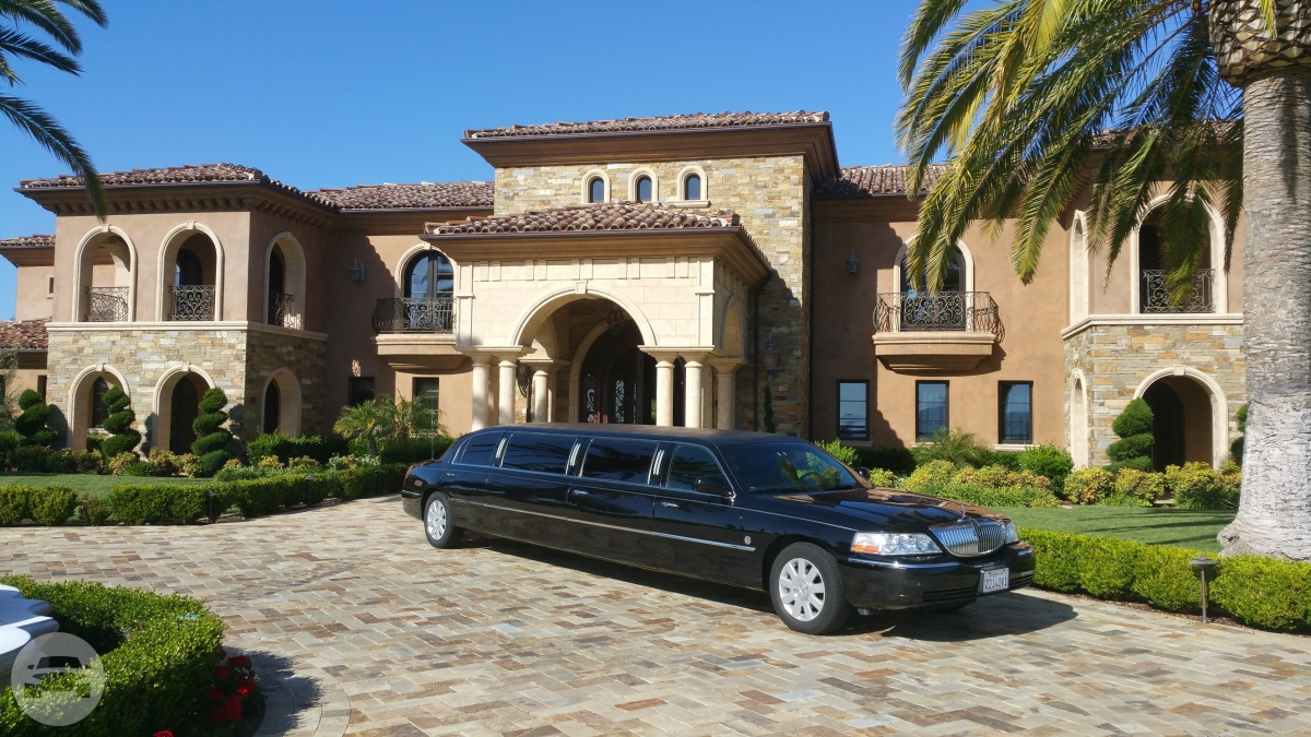 8 Passenger Town Car Limousine
Limo /
Temecula, CA

 / Hourly $0.00
