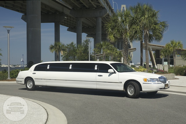White Lincoln Towncar Limousine - Guest: 12-14
Limo /
Charleston, SC

 / Hourly $0.00
