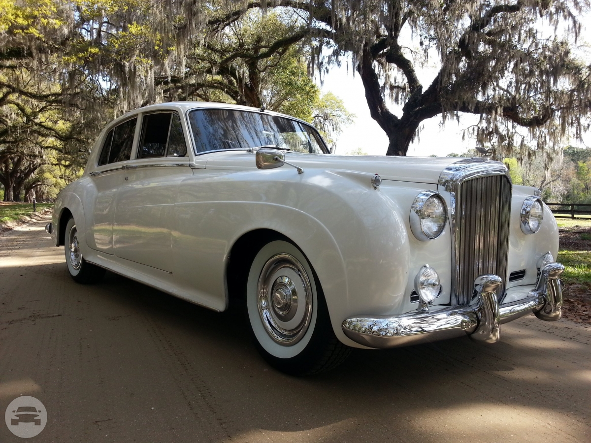 Vintage Luxury
Sedan /
Charleston, SC

 / Hourly $0.00
