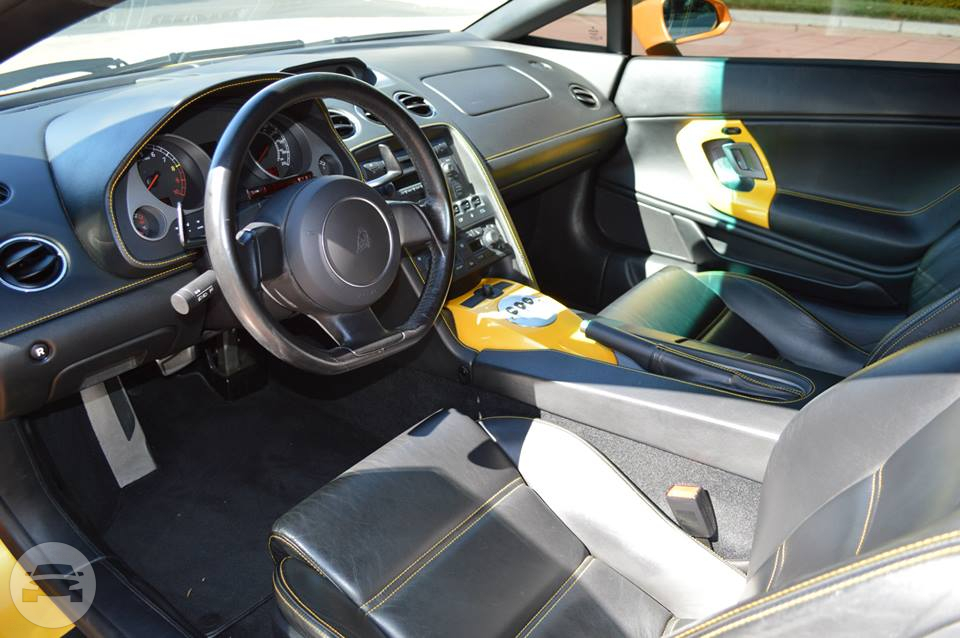 Lamborghini 
Sedan /
San Francisco, CA

 / Hourly $0.00
