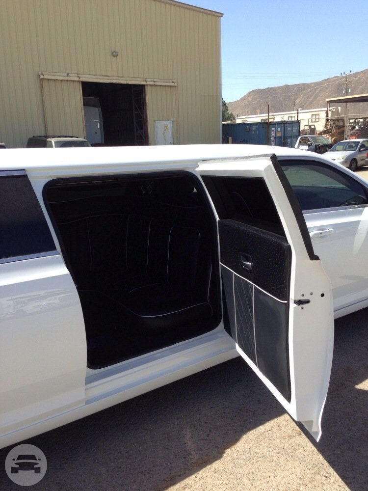 (10 Passenger) White Chrysler 300C 5th Door
Limo /
Highlands Ranch, CO

 / Hourly $0.00
