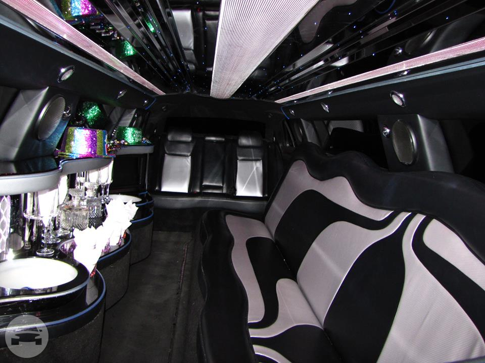 CHRYSLER 300 LIMOUSINE
Limo /
Los Angeles, CA

 / Hourly $75.00
