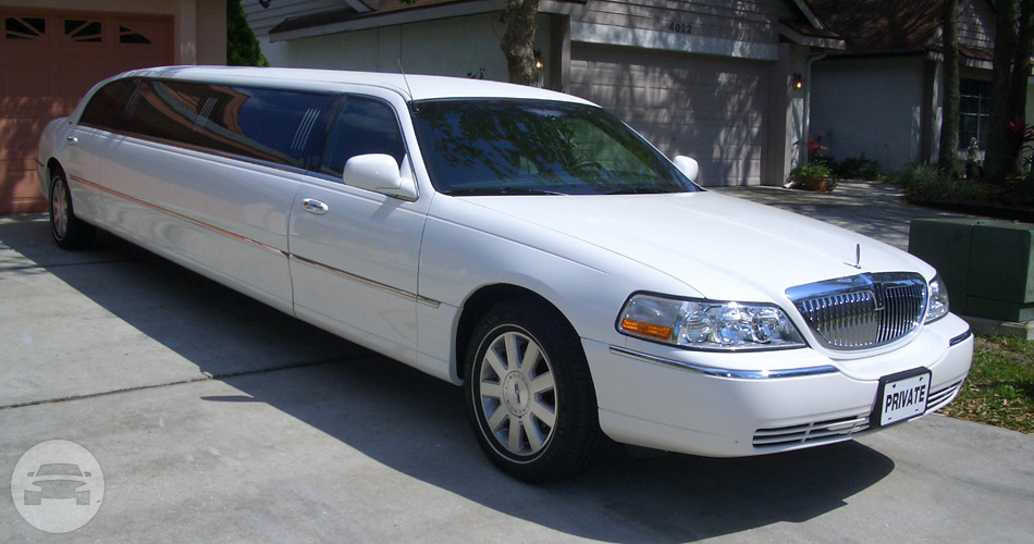Lincoln Towncar Stretch White
Limo /
New Hyde Park, NY

 / Hourly $0.00
