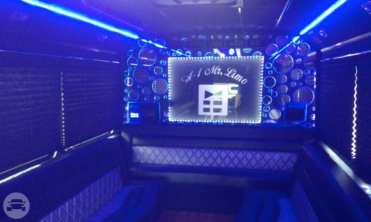 Eclipse - Party Bus
Party Limo Bus /
Cleveland, OH

 / Hourly $0.00
