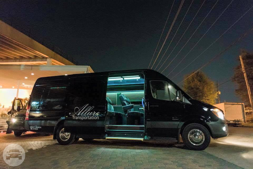 Mercedes Benz Viano
Van /
Metairie, LA

 / Hourly $0.00
