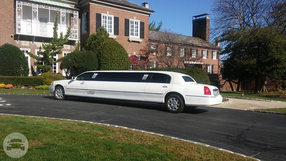 Lincoln Stretched Limousine
Limo /
Roosevelt, NY

 / Hourly $0.00
