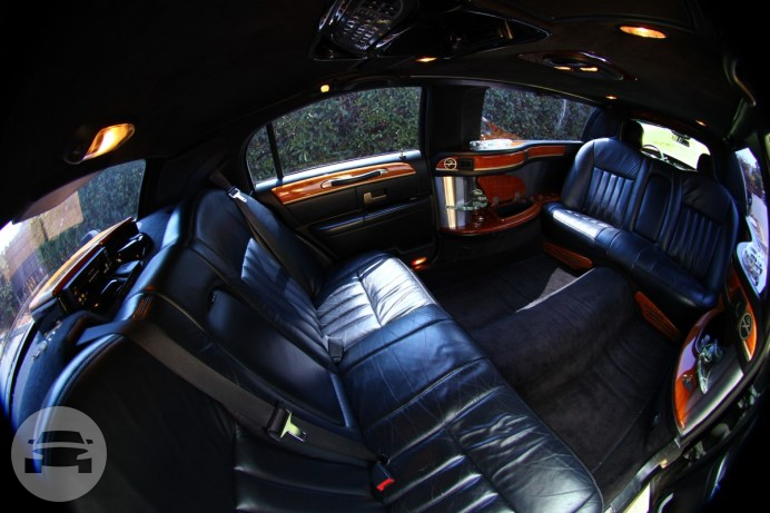 6 passenger Lincoln 72 Stretch
Limo /
San Francisco, CA

 / Hourly $85.00
