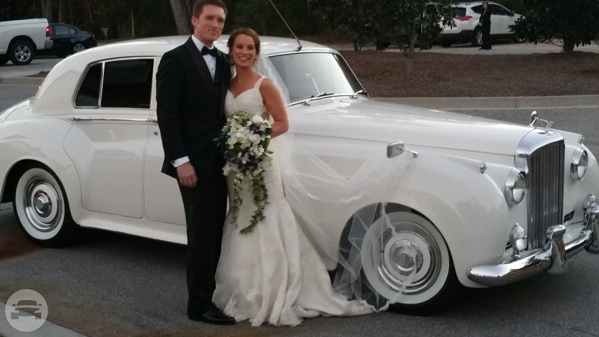 Vintage Luxury
Sedan /
Charleston, SC

 / Hourly $0.00
